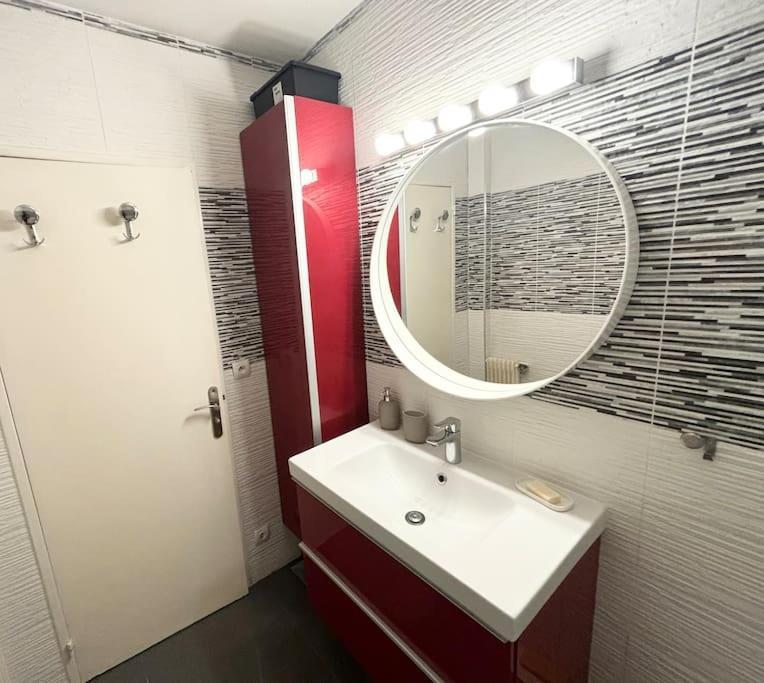 Appartement Confort Avec Balcon - Champigny Luaran gambar