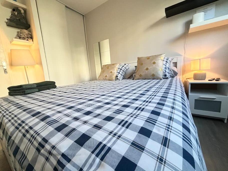 Appartement Confort Avec Balcon - Champigny Luaran gambar