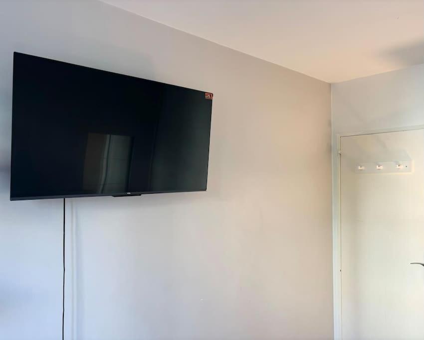 Appartement Confort Avec Balcon - Champigny Luaran gambar