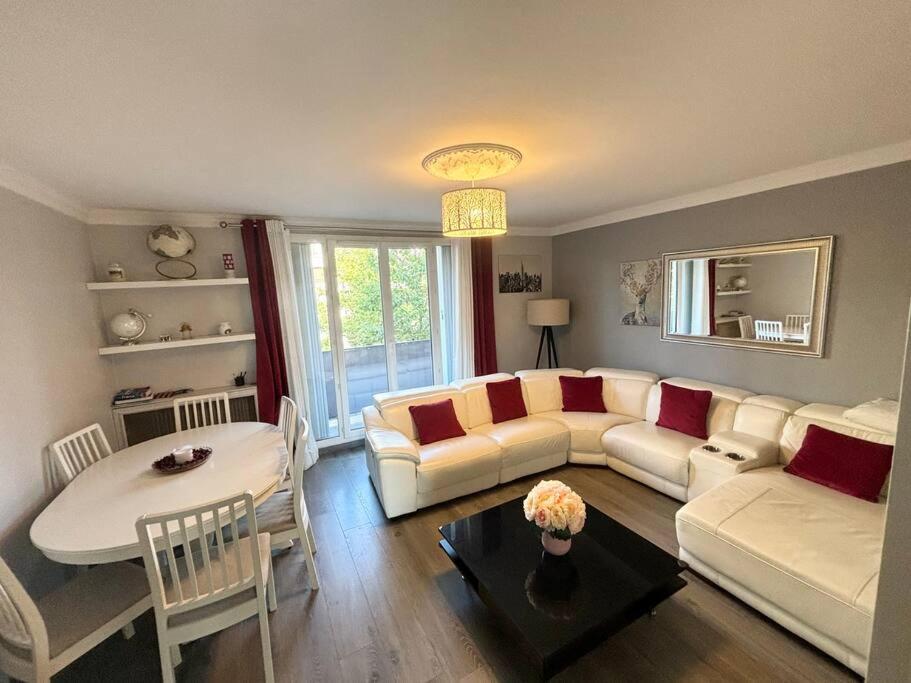 Appartement Confort Avec Balcon - Champigny Luaran gambar